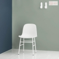 Wieszak Normann Copenhagen Curve jasne drewno