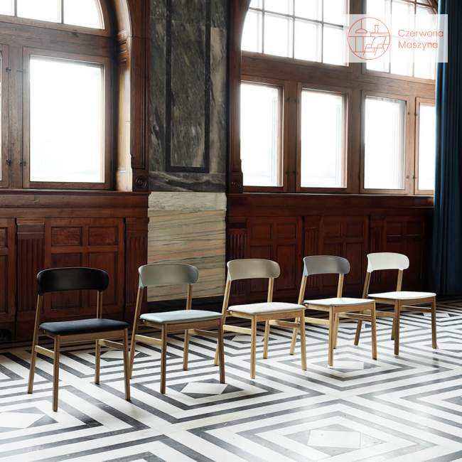 Krzesło tapicerowane Normann Copenhagen Herit smoked oak leather white