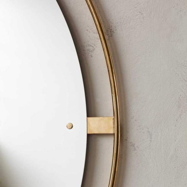 Okrągłe lustro Menu Nimbus Ø 110 cm, polerowany mosiądz